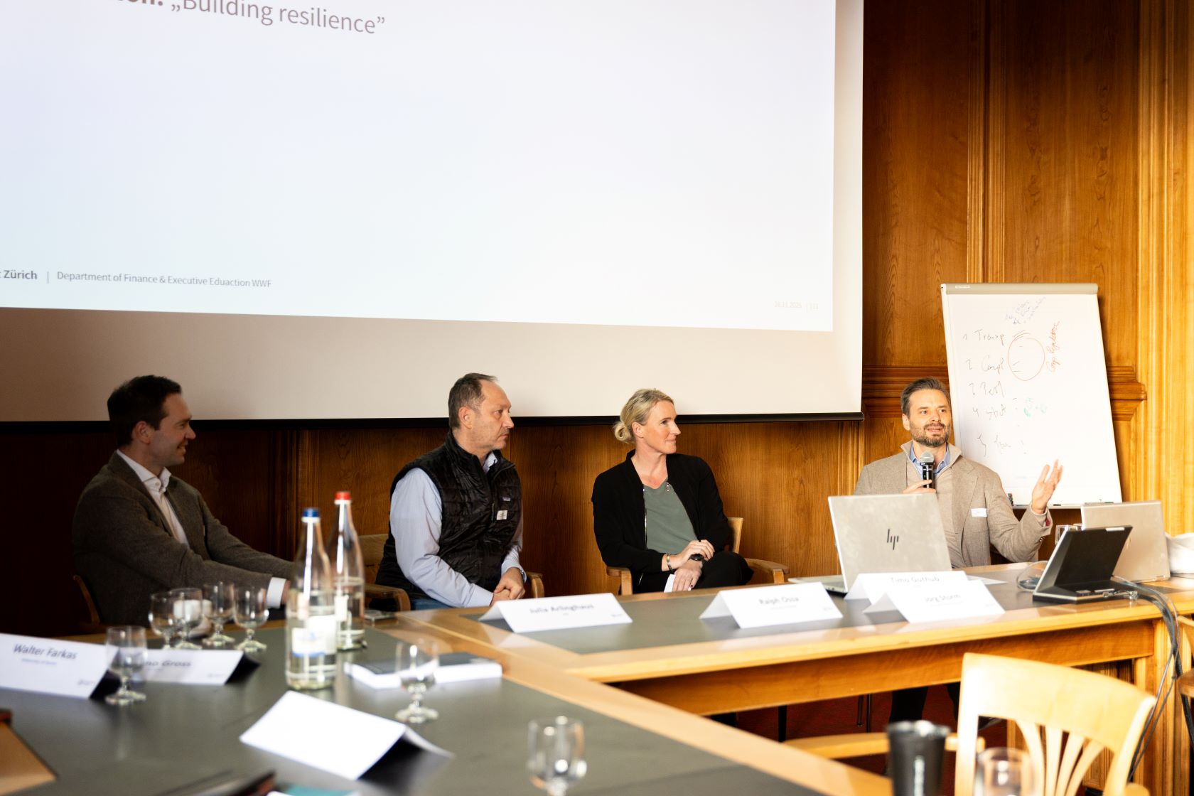 39_CFO Roundtable_112025_Panel Session_160A0013.jpg